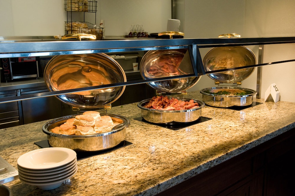 Hilton Garden Inn Granbury - photo 40