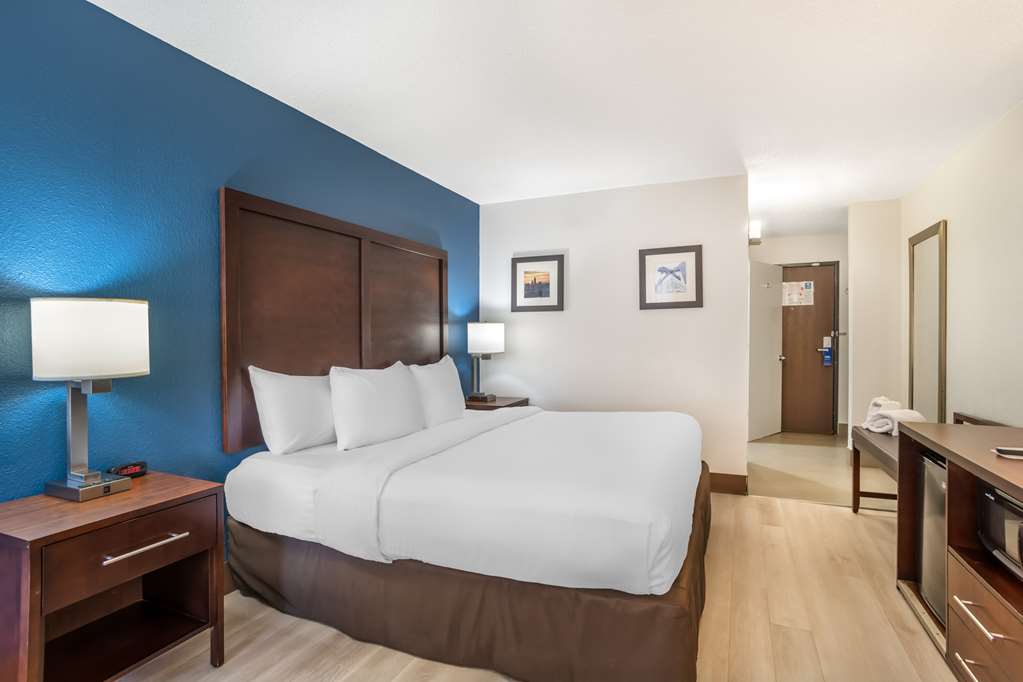 Comfort Inn Charlotte Airport Uptown - photo 18