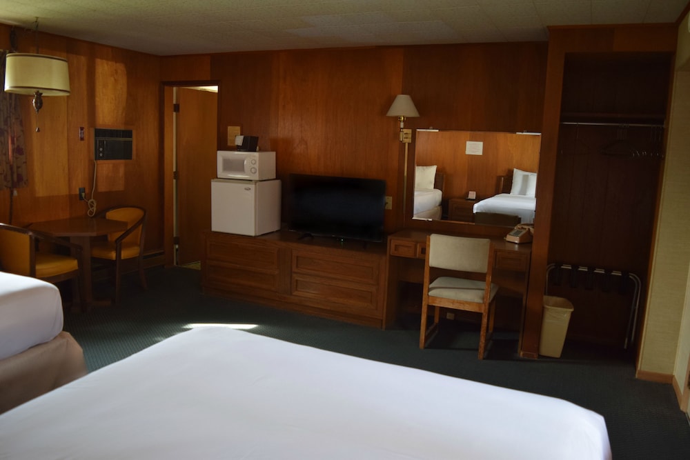 Mid City Motel - photo 4