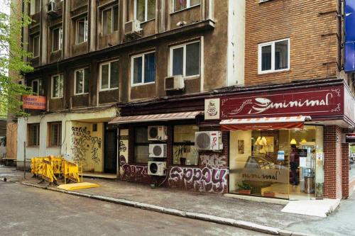 Stunning Views 2BR Intercontinental Flat — 4-Star Luxury Hotel in Bucharest, Romania