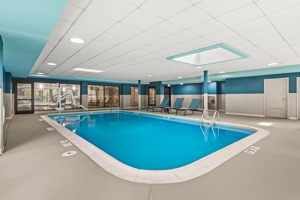 Hampton Inn Elkton - photo 28