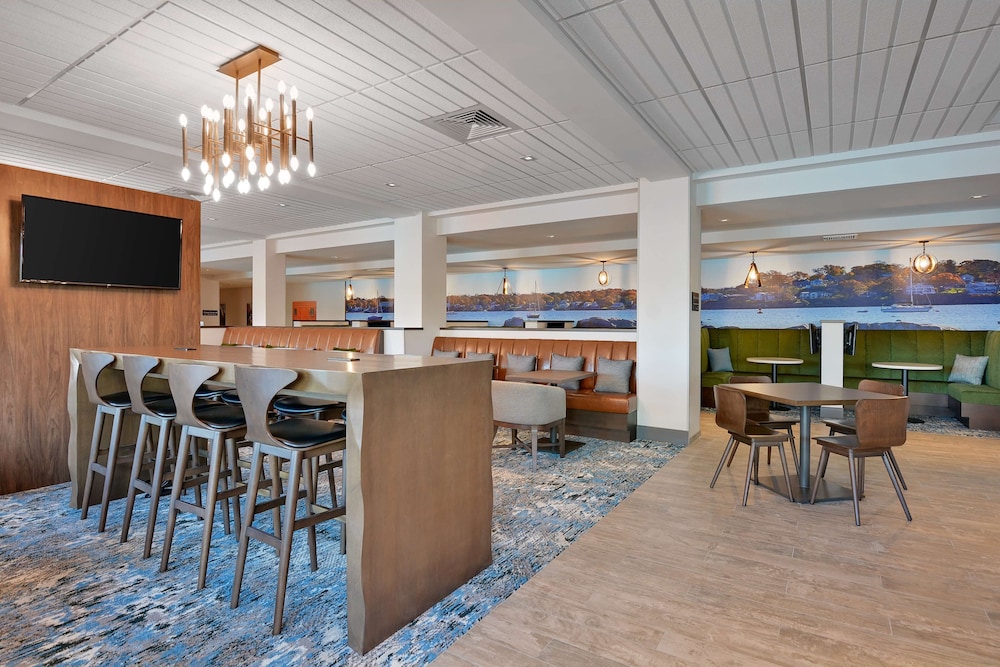Hampton Inn Salem Boston - photo 30