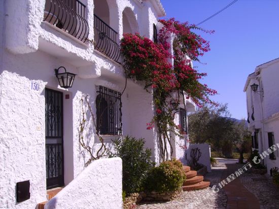 El Capistrano Village