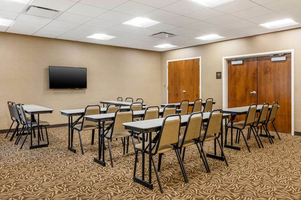 Comfort Inn & Suites at CrossPlex Village - photo 34