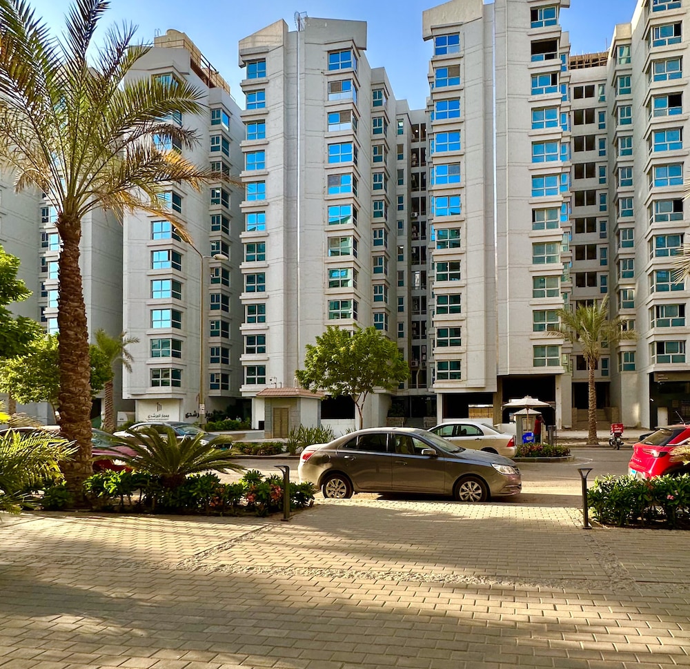 Prime Select Kattameya Bavaria Town — 4-Star Luxury Hotel in Cairo, Egypt