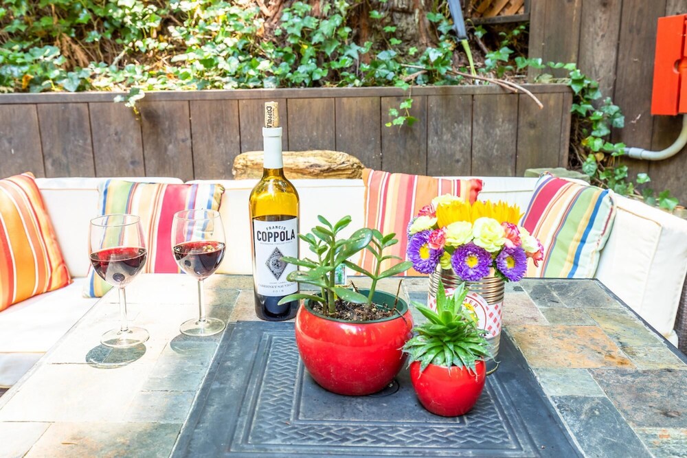 Vino Velo Retreat Redwoods Hot Tub Fire Table BBQ Game Room Fast WiFi Dog Friendly - photo 5