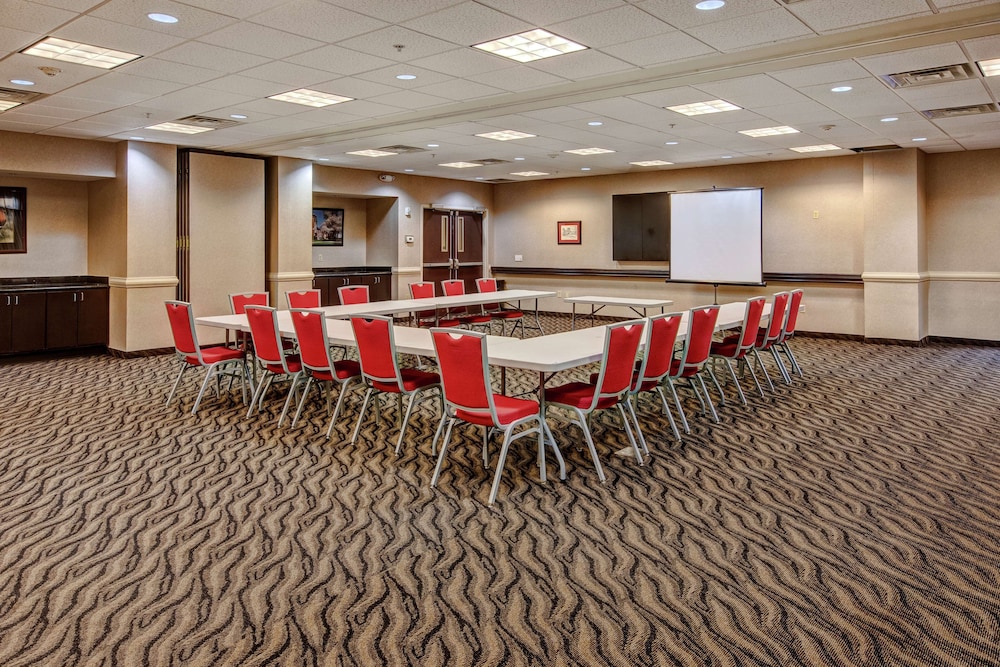 Hampton Inn Jacksonville Anniston Area - photo 53