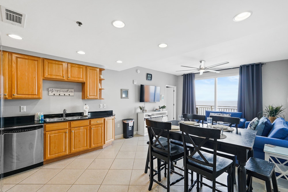 Splash Beach Resort by Book That Condo - photo 48
