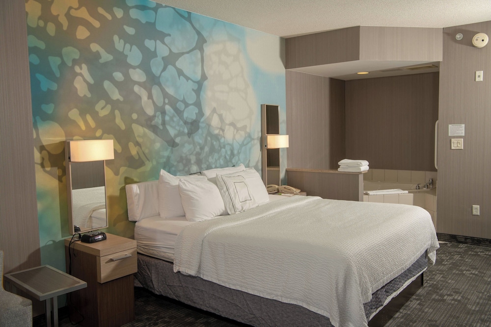 Courtyard by Marriott Erie - photo 22