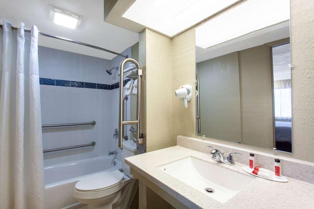 Travelodge by Wyndham Deltona - photo 27