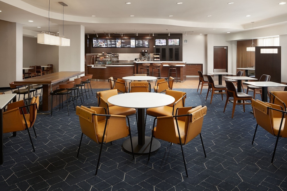 Courtyard by Marriott Winchester - photo 26