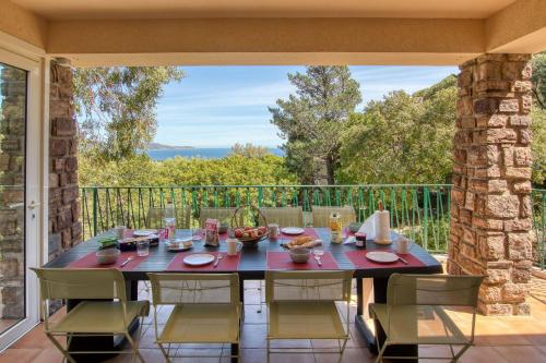 Villa Cavalaire sur Mer — 4-Star Luxury Hotel in Cavalaire-Sur-Mer, France