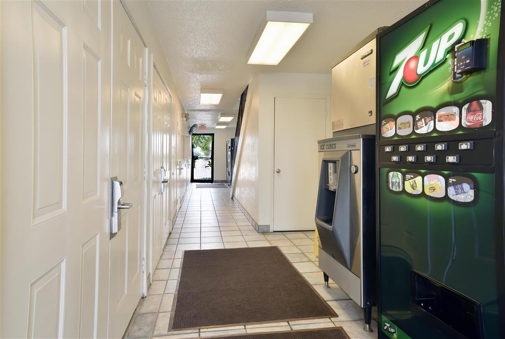 Motel 6 Saint Joseph MO - photo 21