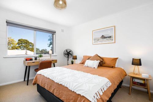 Gateway Retreat near Flinders Uni & Hospital — 4-Star Luxury Hotel in Sturt, Australia