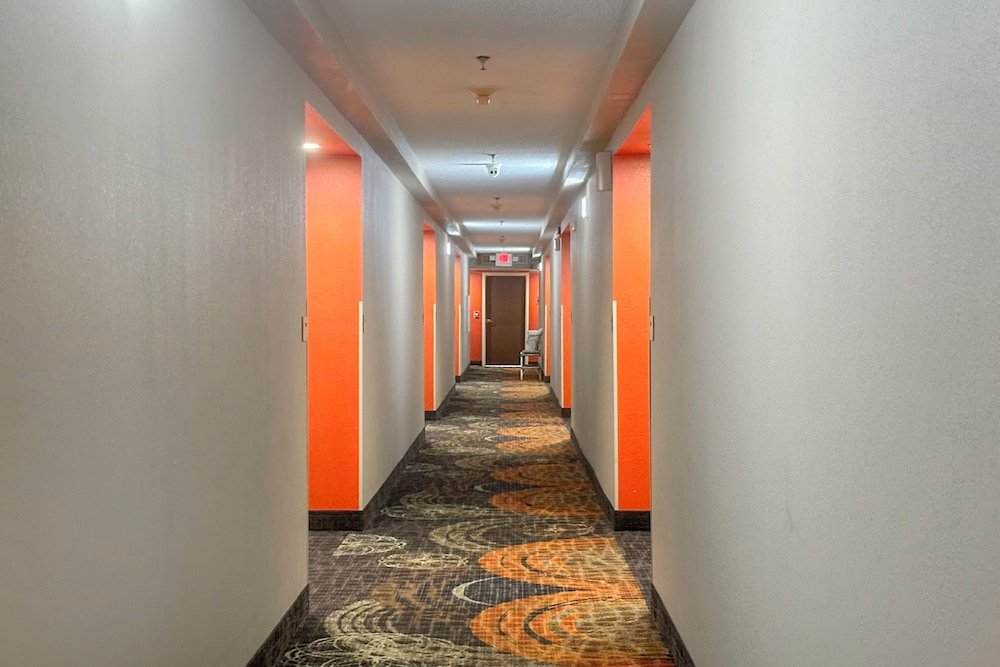 Classic Inn By OYO I 240 Near Memphis Airport - photo 6