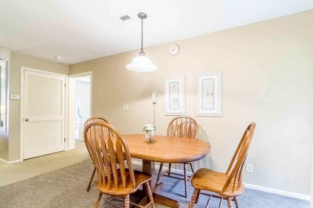 Lakewood Resort by EVRentals - photo 8