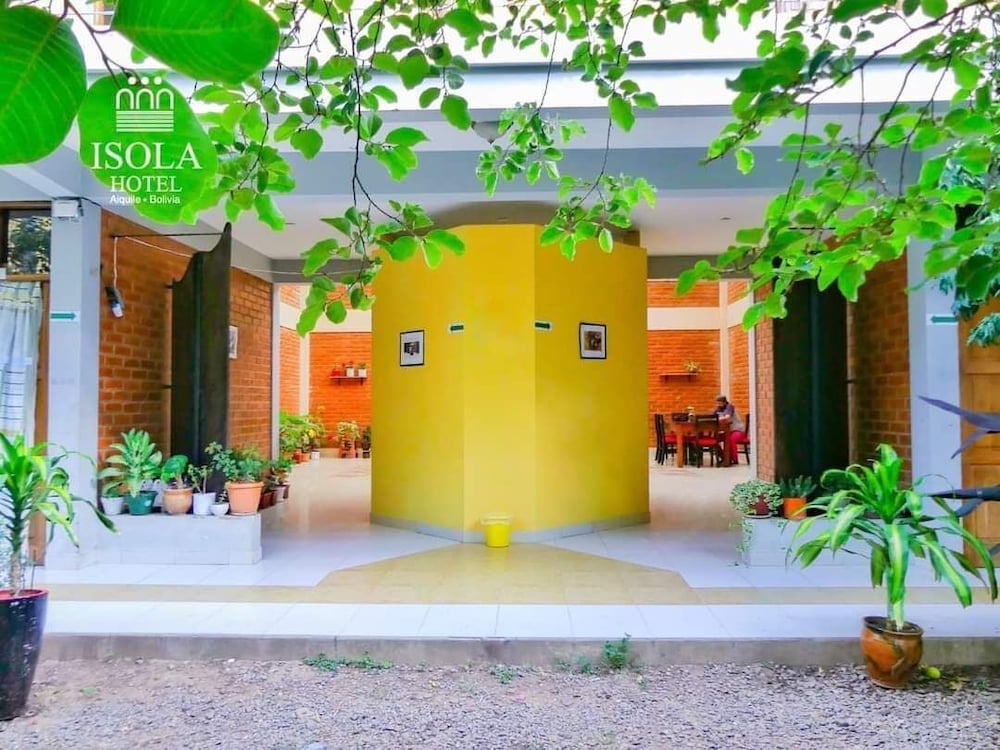 Hotel Isola by Aiquile in Aiquile, Bolivia