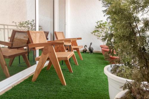 Homestay 3 Bhk Apartment with balcony Near Chandigarh Airport IT city Mohali