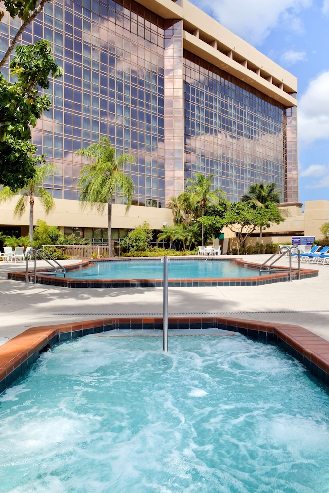 DoubleTree by Hilton Hotel Miami Airport & Convention Center - photo 48