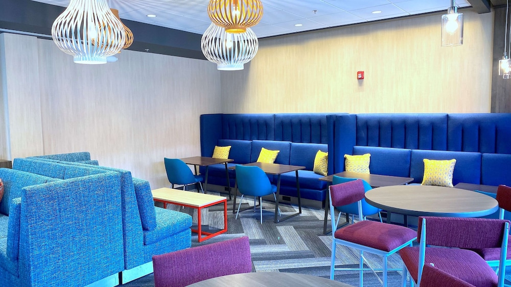 Tru By Hilton Baltimore Harbor East MD - photo 7