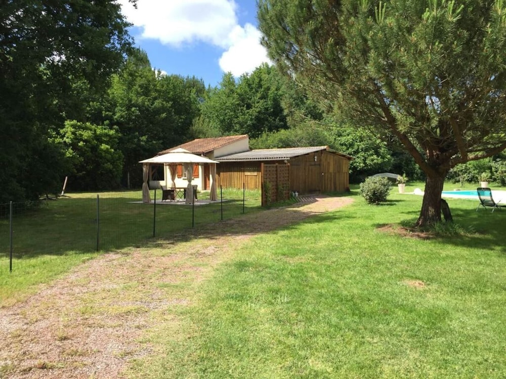 Het Kleine Droomhuisje — 4-Star Luxury Hotel in Vendays-Montalivet, France