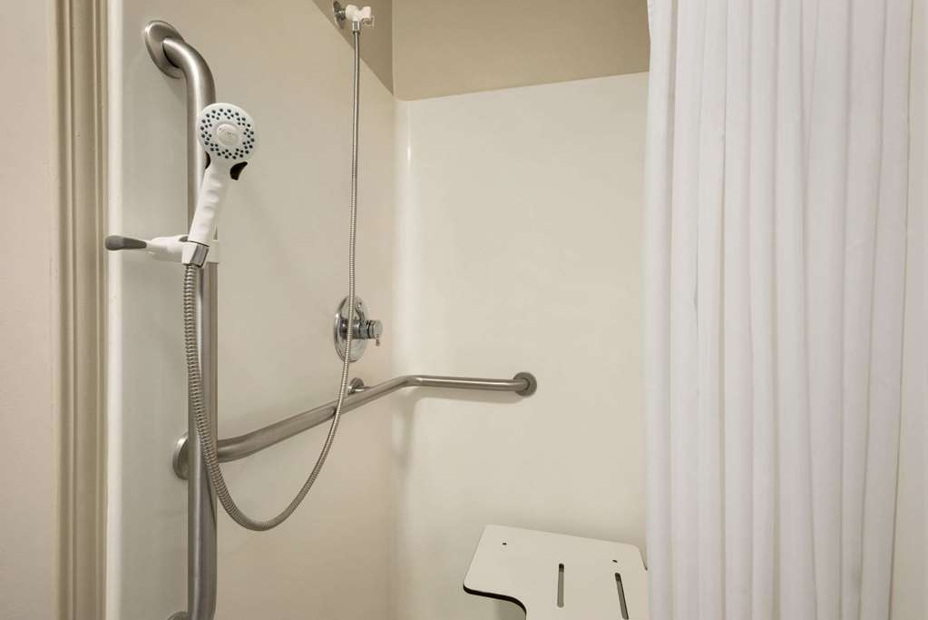 Travelodge by Wyndham Missouri Valley - photo 13
