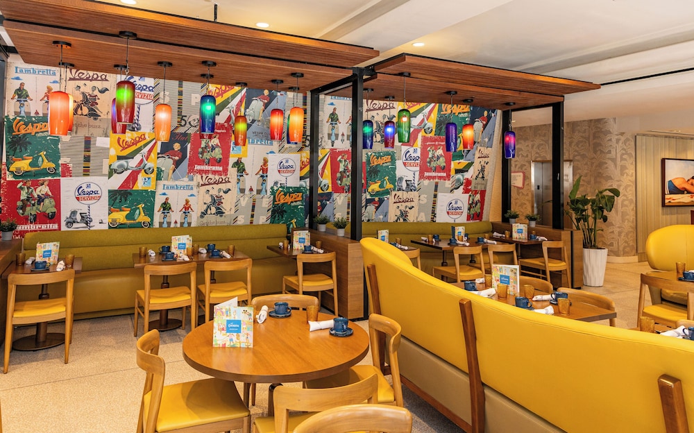 Hotel Continental Miami Beach Tapestry Collection by Hilton - photo 33