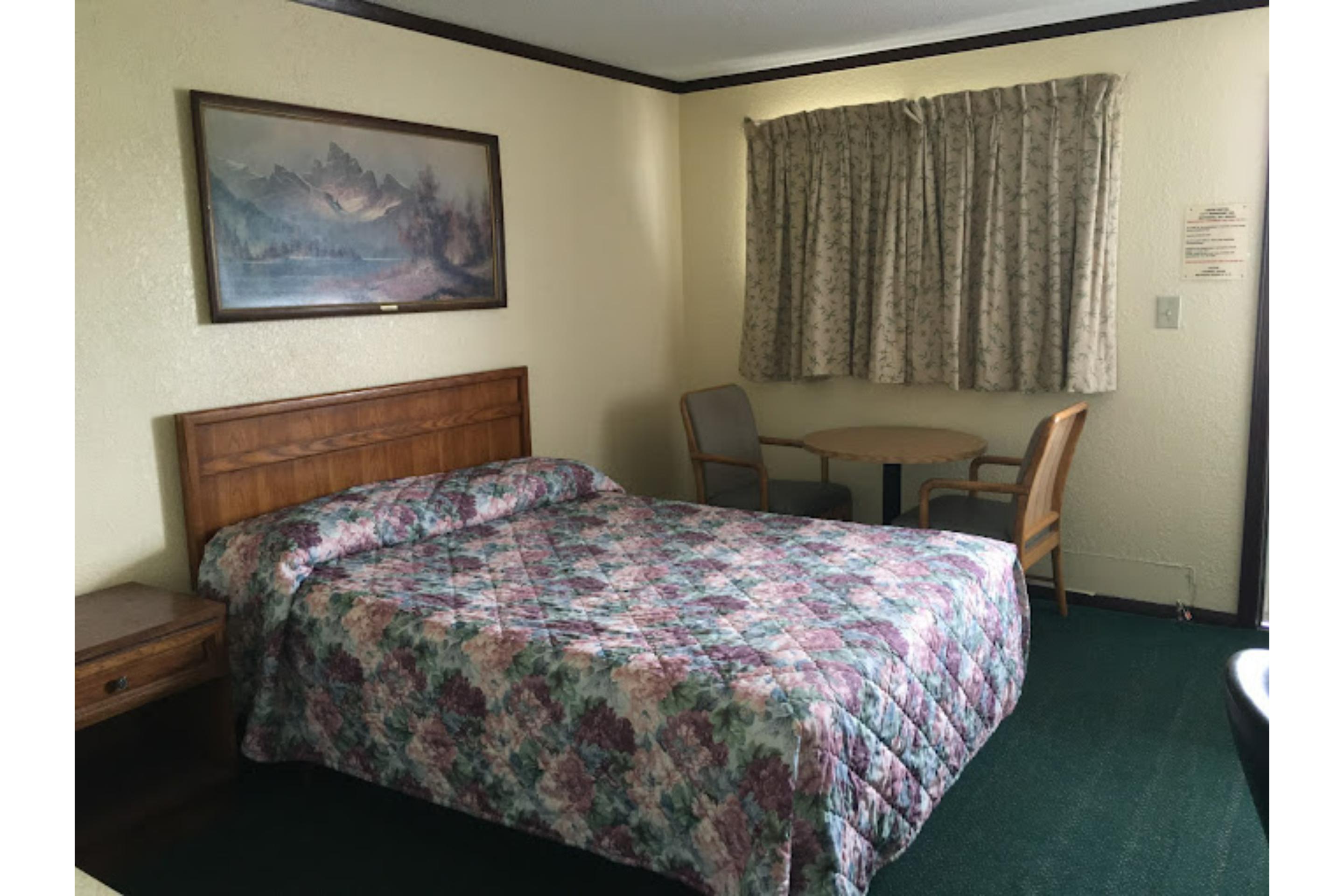 Capri Motel By OYO Elwood Wathena - photo 8