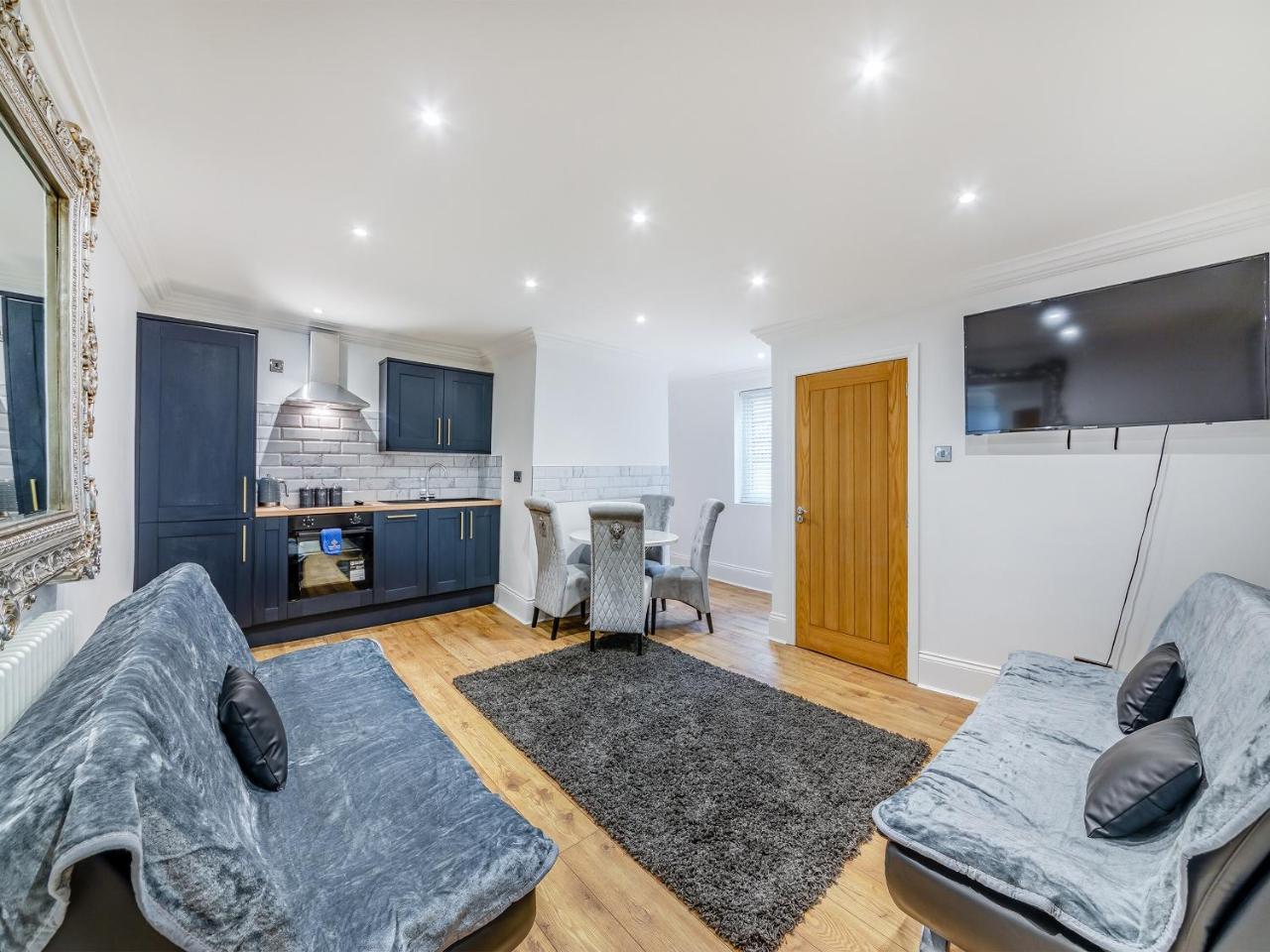 Blossom Apartment Uk45970 — 4-Star Luxury Hotel in Yarm, United Kingdom