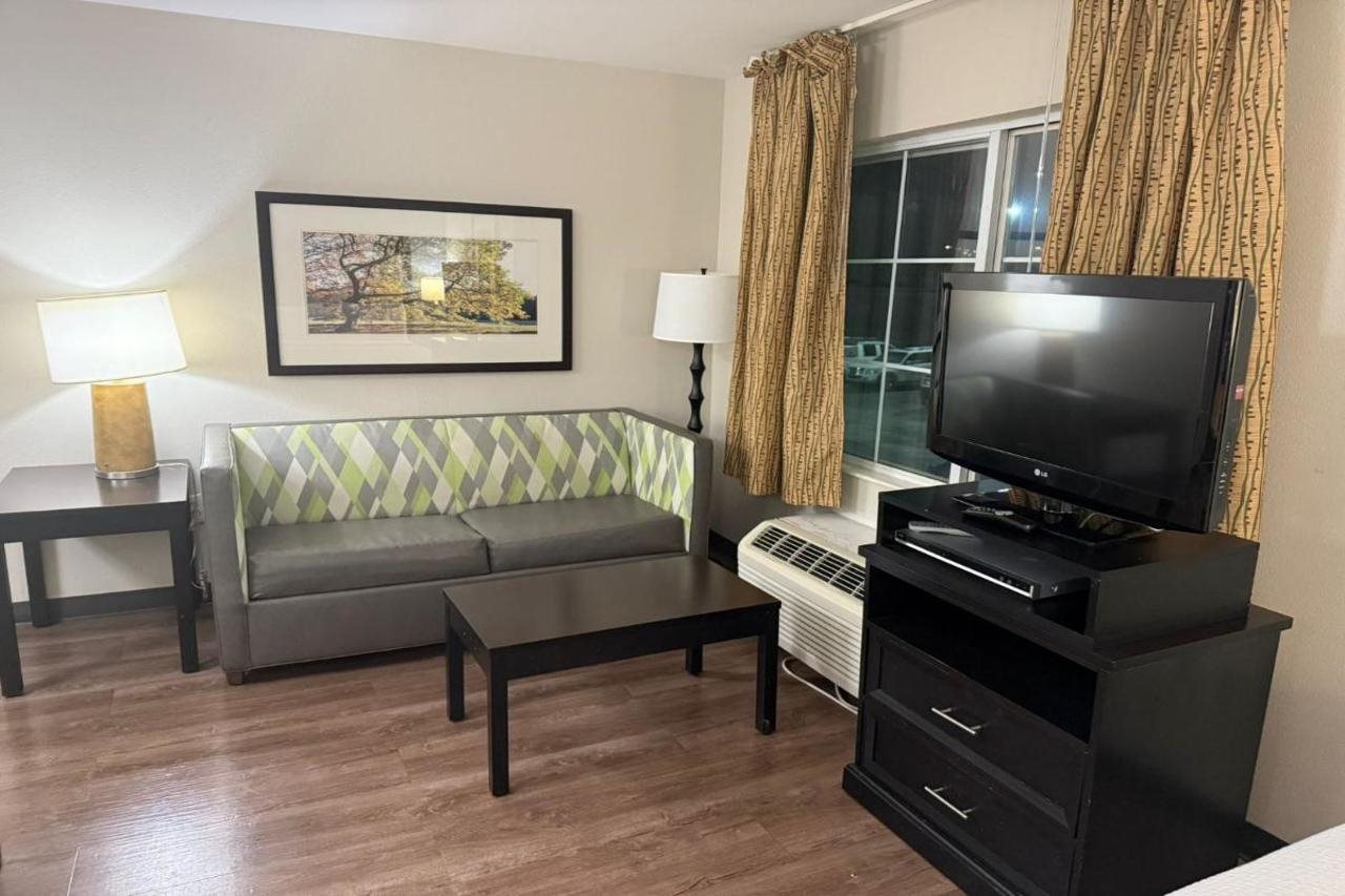 MainStay Suites Washington Dulles Airport - photo 19
