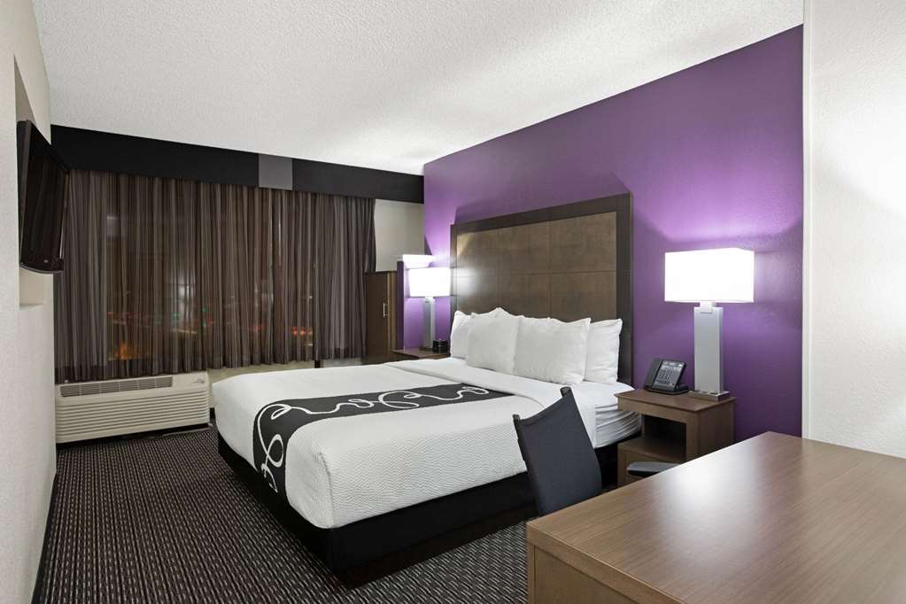 La Quinta Inn & Suites by Wyndham Rancho Cordova Sacramento - photo 30