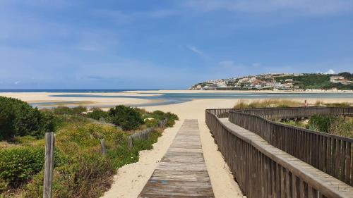 Vila tradicional Lagoa de Óbidos com piscina — 4-Star Luxury Hotel in Obidos, Portugal