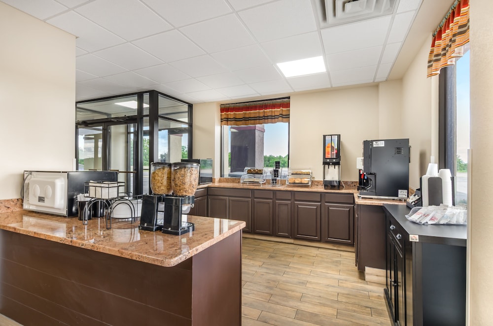 Red Roof Inn Staunton - photo 29