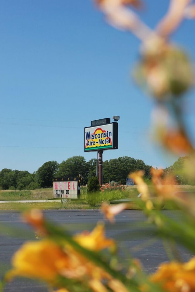 Wisconsin Aire Motel By OYO Random Lake - photo 31
