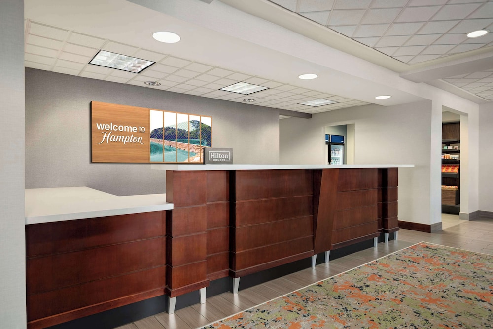 Hampton Inn & Suites San Marcos - photo 5