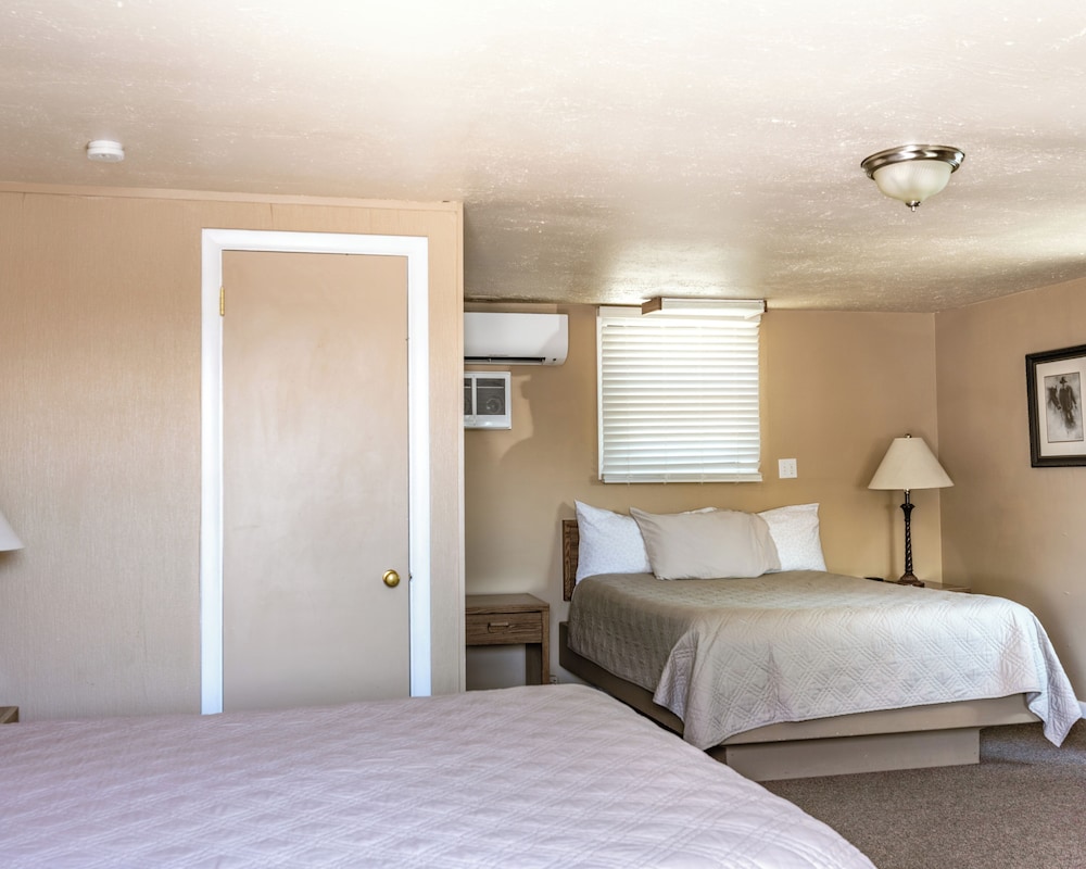 Oregon Trail Inn - photo 7