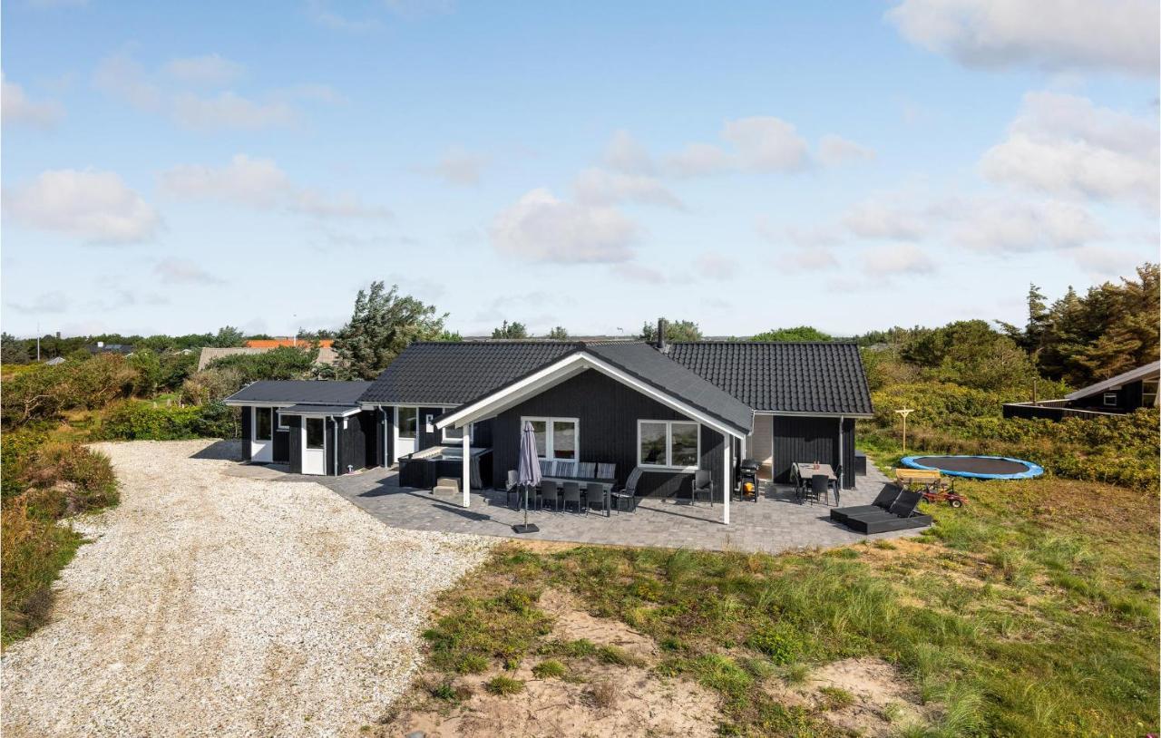 Cozy Home In Vestervig With Wifi — 5-Star Luxury Hotel in None, Denmark