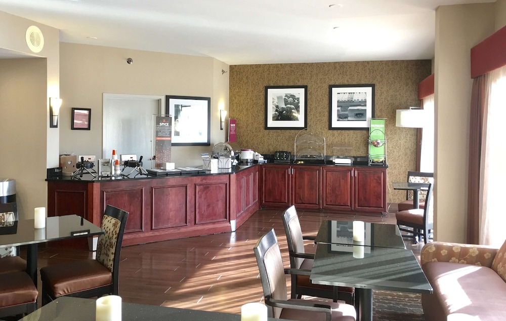 Hampton Inn Sevierville - photo 44