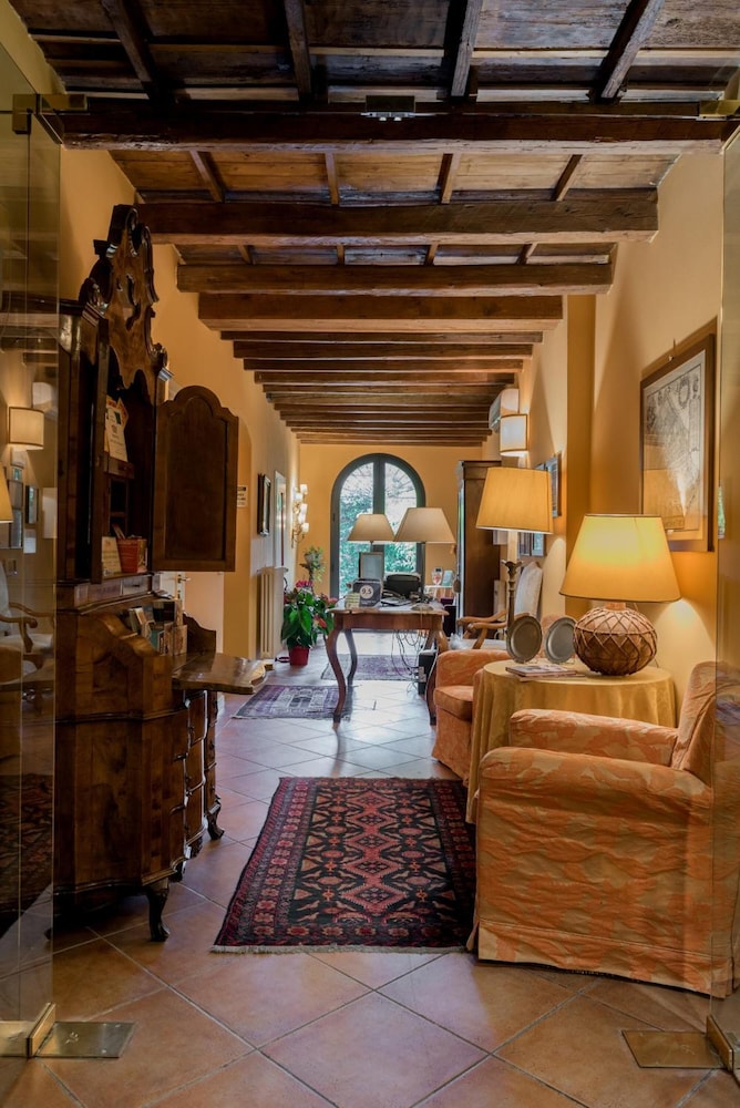 Piazza Nova Guest House — 4-Star Luxury Hotel in Ferrara, Italy