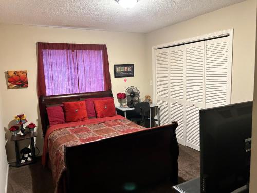 Beautiful Living Area — Montgomery