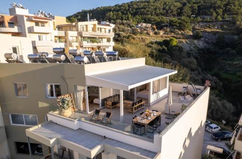 Helen Luxury Holiday House with Sea View — 4-Star Luxury Hotel in Rethymno, Greece