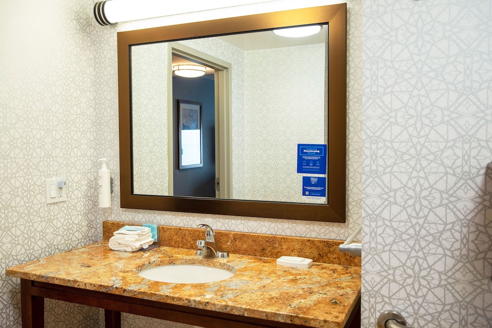 Hampton Inn & Suites Jacksonville - photo 28