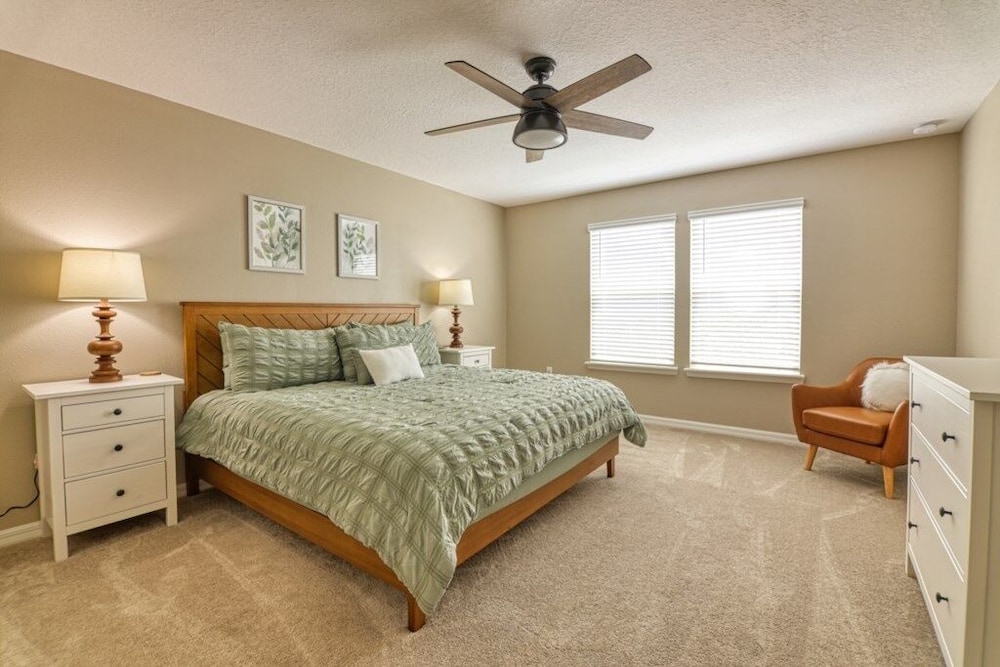 Daniel's Townhome Getaway At Windsor Island Resort 5 Bedroom Townhouse by Redawning Davenport - photo 11