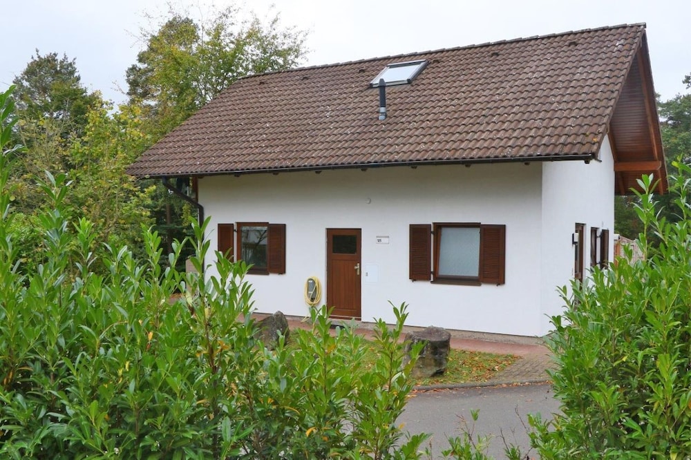 Seepark Kirchheim Ferienhaus bei Anne — hotel in Kirchheim