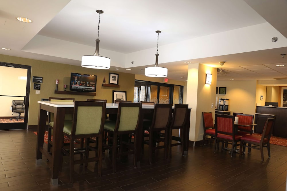 Hampton Inn Sumter - photo 7