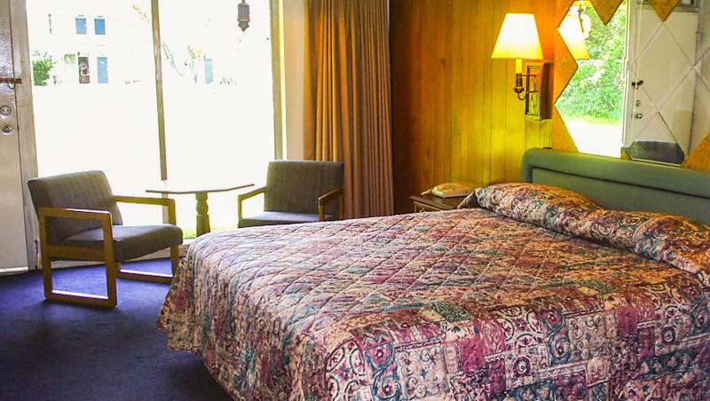 Kings Inn Cleveland - photo 16