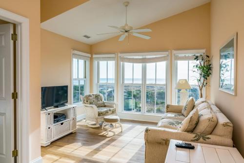 Emerald Breeze by Oak Island Accommodations - photo 26