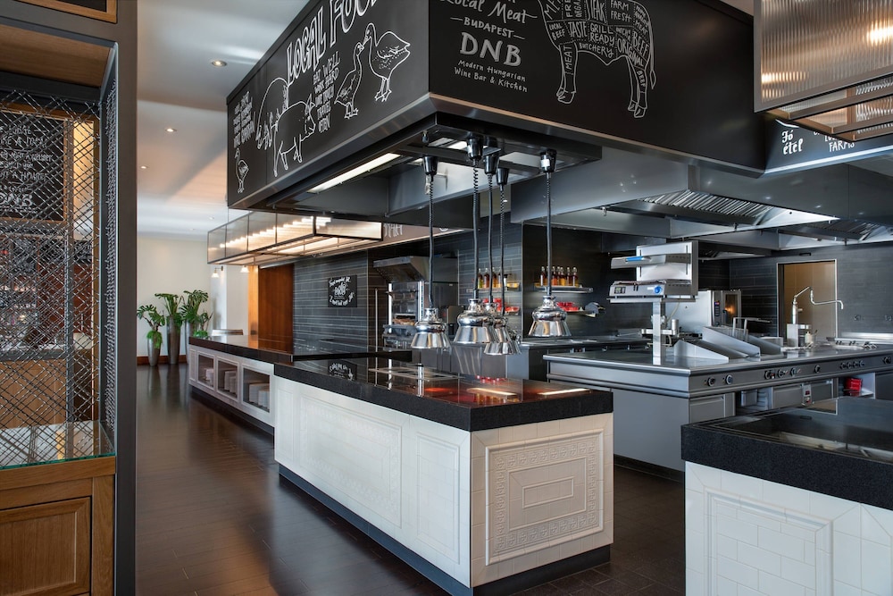 מזון ומשקאות