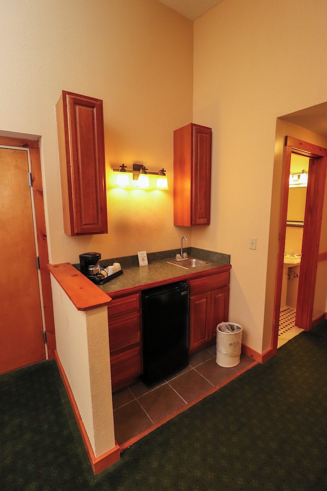 Stroudsmoor Country Inn - photo 13