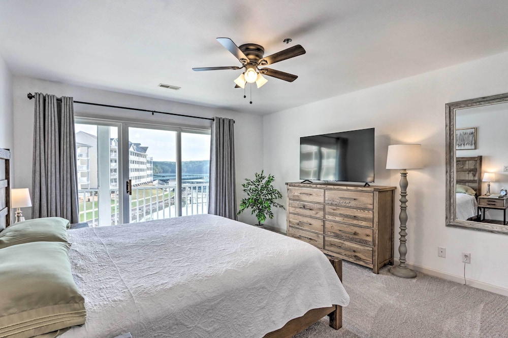 Parkview Bay Condo: Resort Pools & Lake View - photo 6